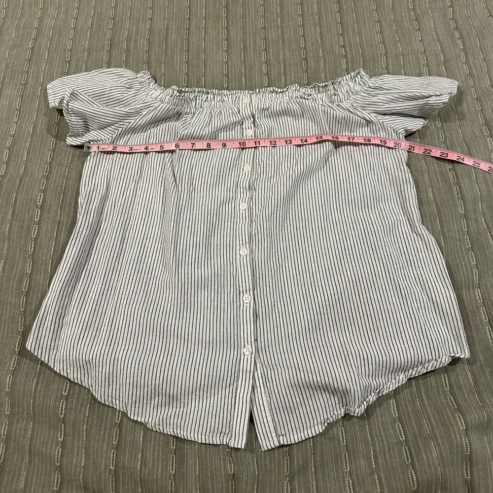 Striped Off-Shoulder Button-Up Top - Picture 5 of 11